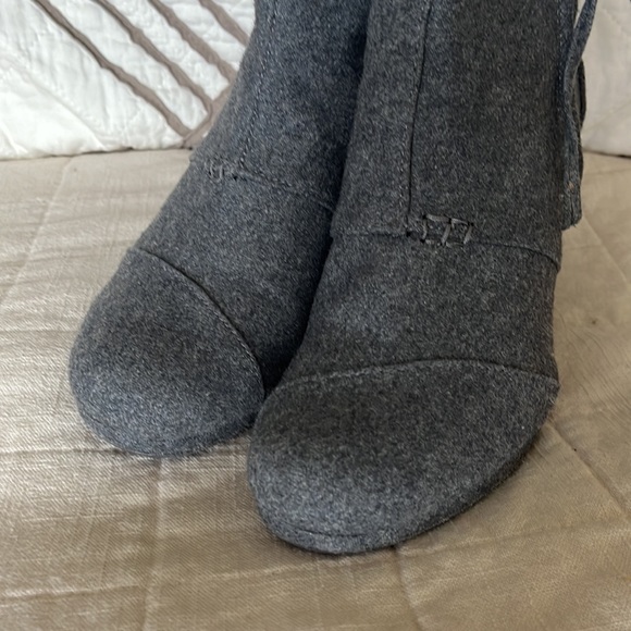 Toms Heeled Wool Like Bootie Size 9 - Picture 4 of 12